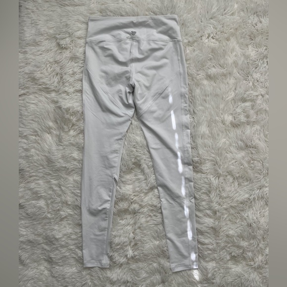 Size XS Athletic Leggings Bundle (Forever 21, PINK & Tommy Hilfiger) - Picture 12 of 13